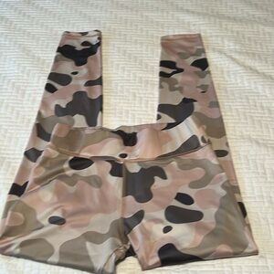 MP Camo leggings, Size M